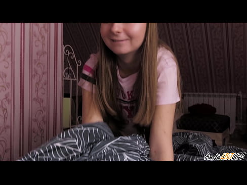 ❤️ Blondie duboko siše svoju drugu prijateljicu i dobiva spermu u usta ️❌ Seks video na bs.taxiporec.top ﹏